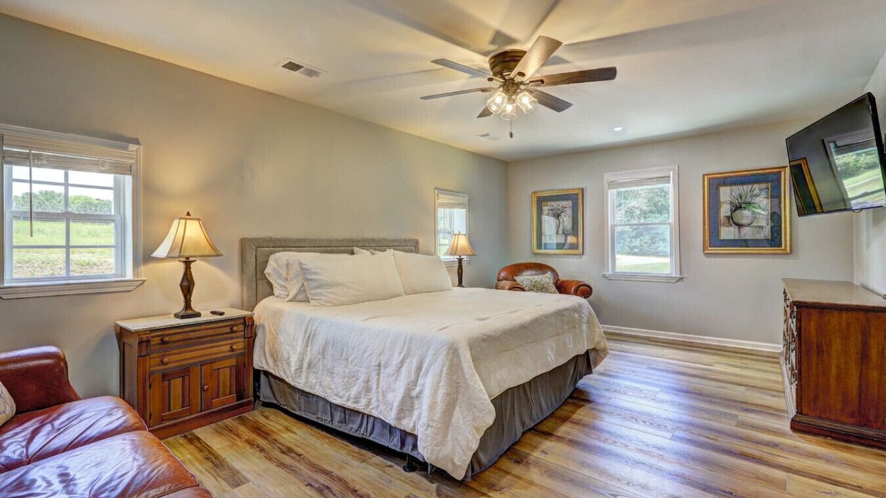 Photo of Bedroom in Shiloh