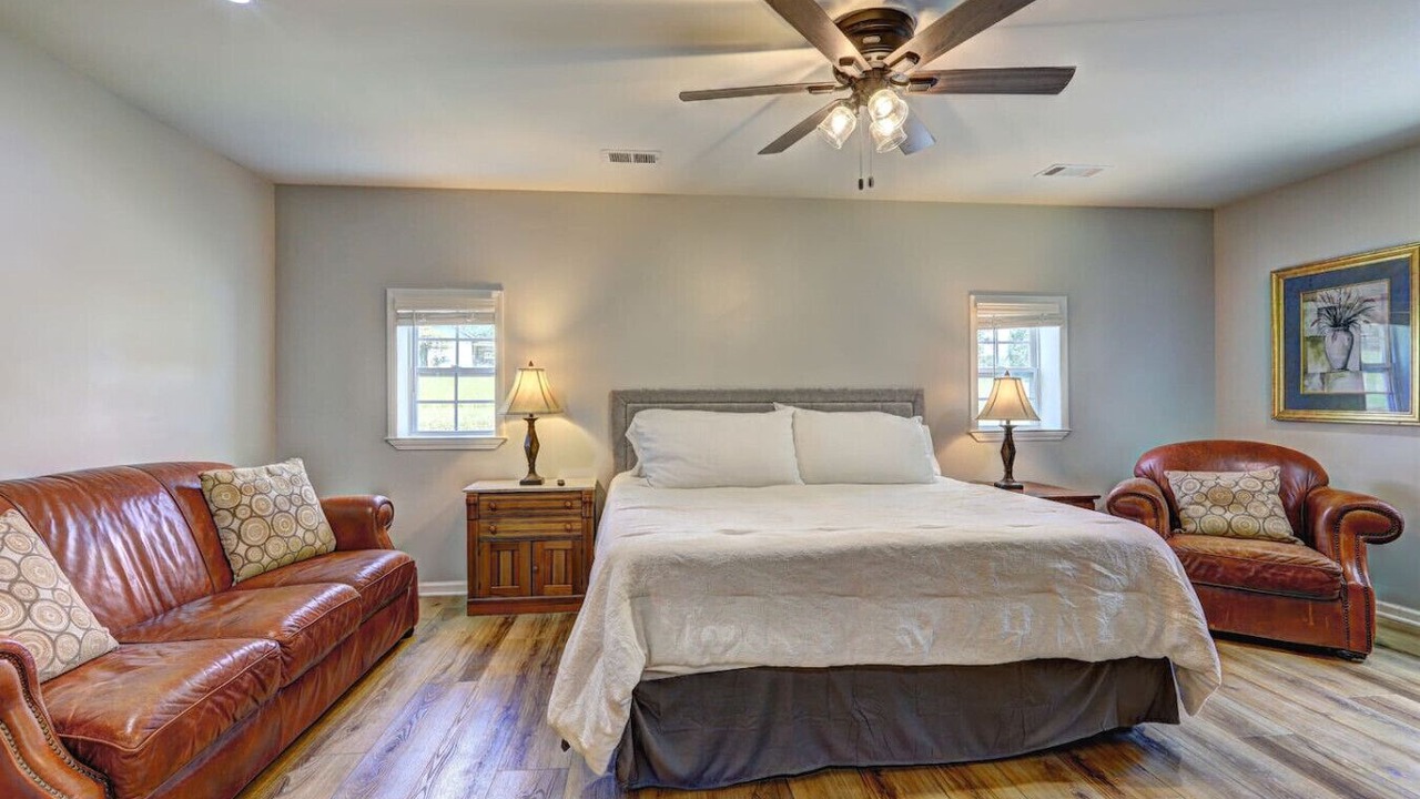 Photo of Bedroom in Shiloh