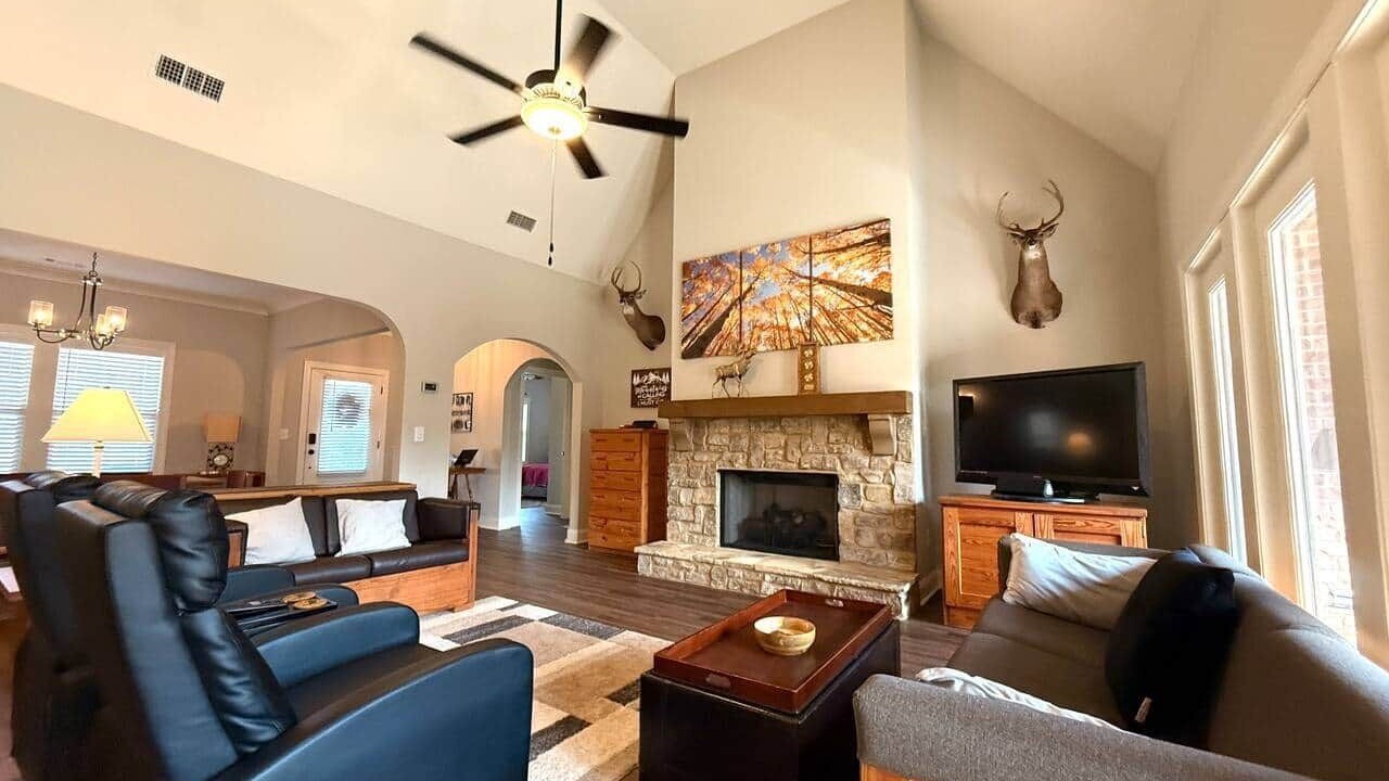 Photo of Livingroom in Auburn