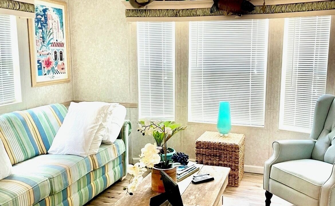 Photo of Livingroom in Elberta