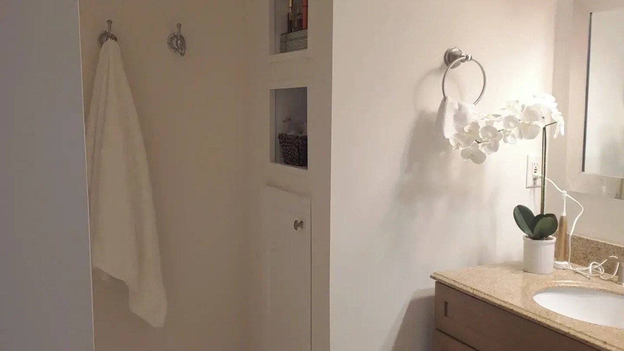 Photo of Bathroom in East Side