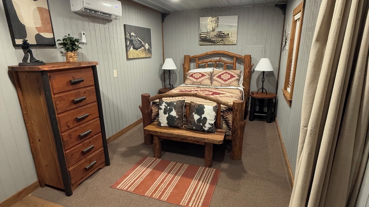 Photo of Bedroom in Neely