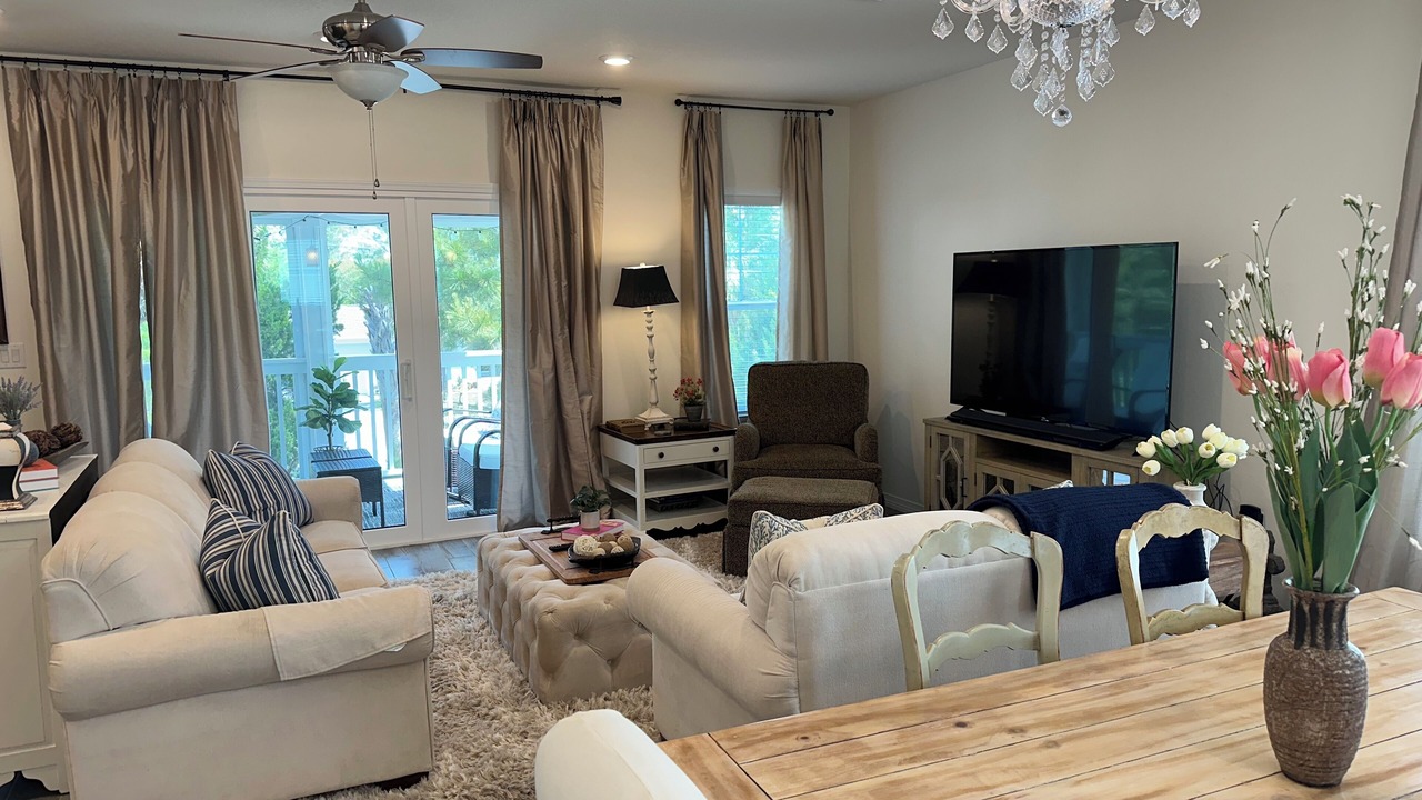 Photo of Livingroom in Ono Island