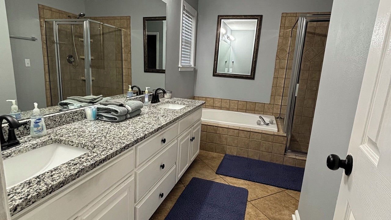 Photo of Bathroom in Gunter Afs
