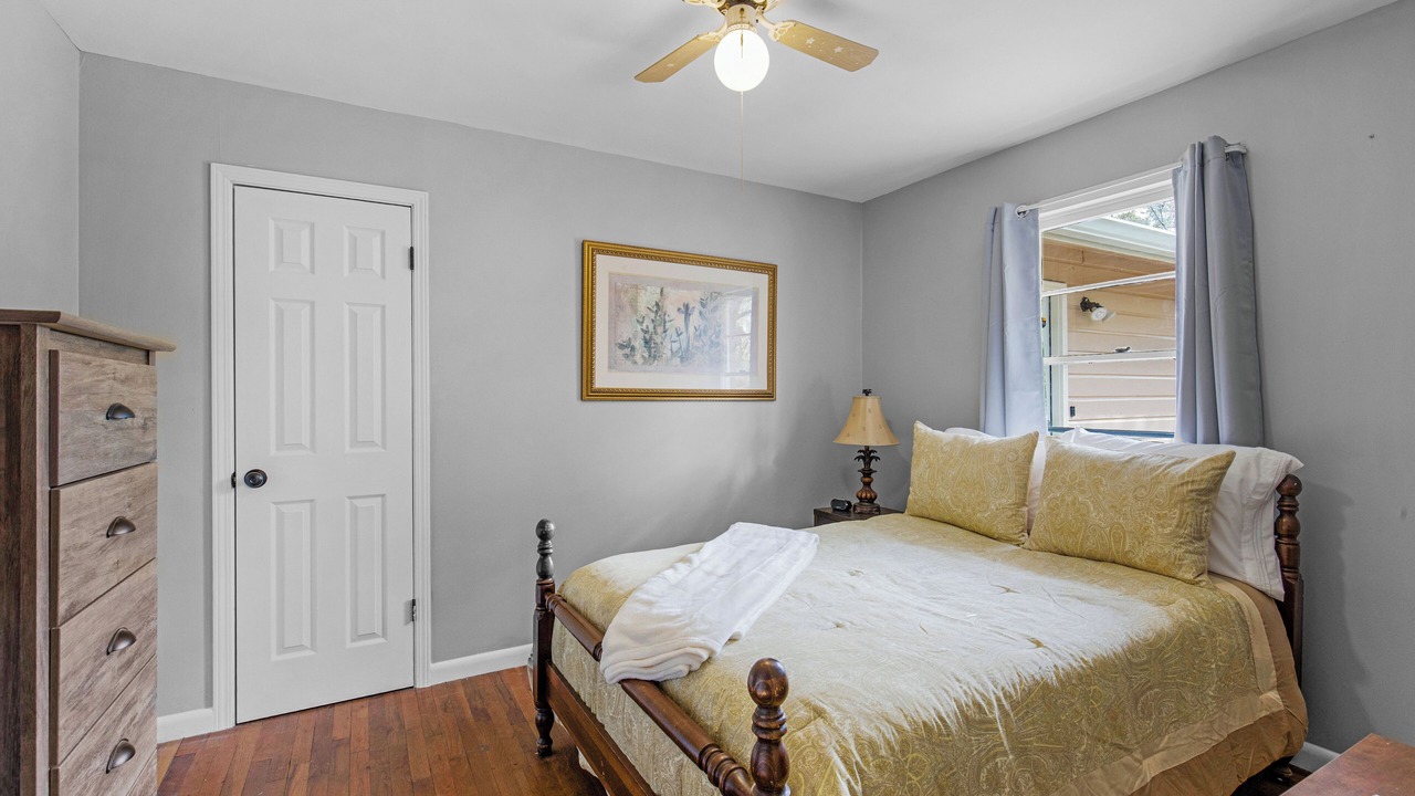 Photo of Bedroom in Semmes