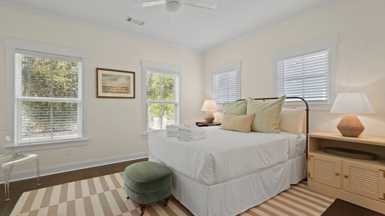 Photo of Bedroom in Isle of Hope Historic District