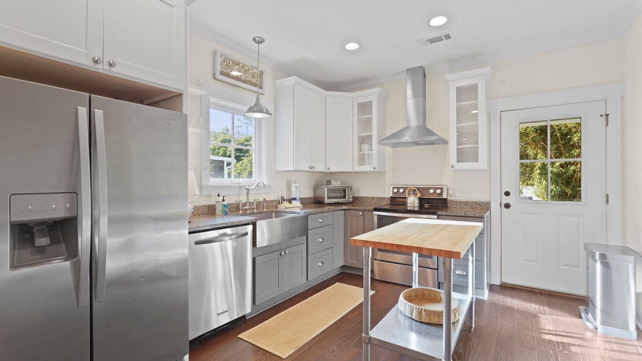 Photo of Kitchen in Isle of Hope Historic District