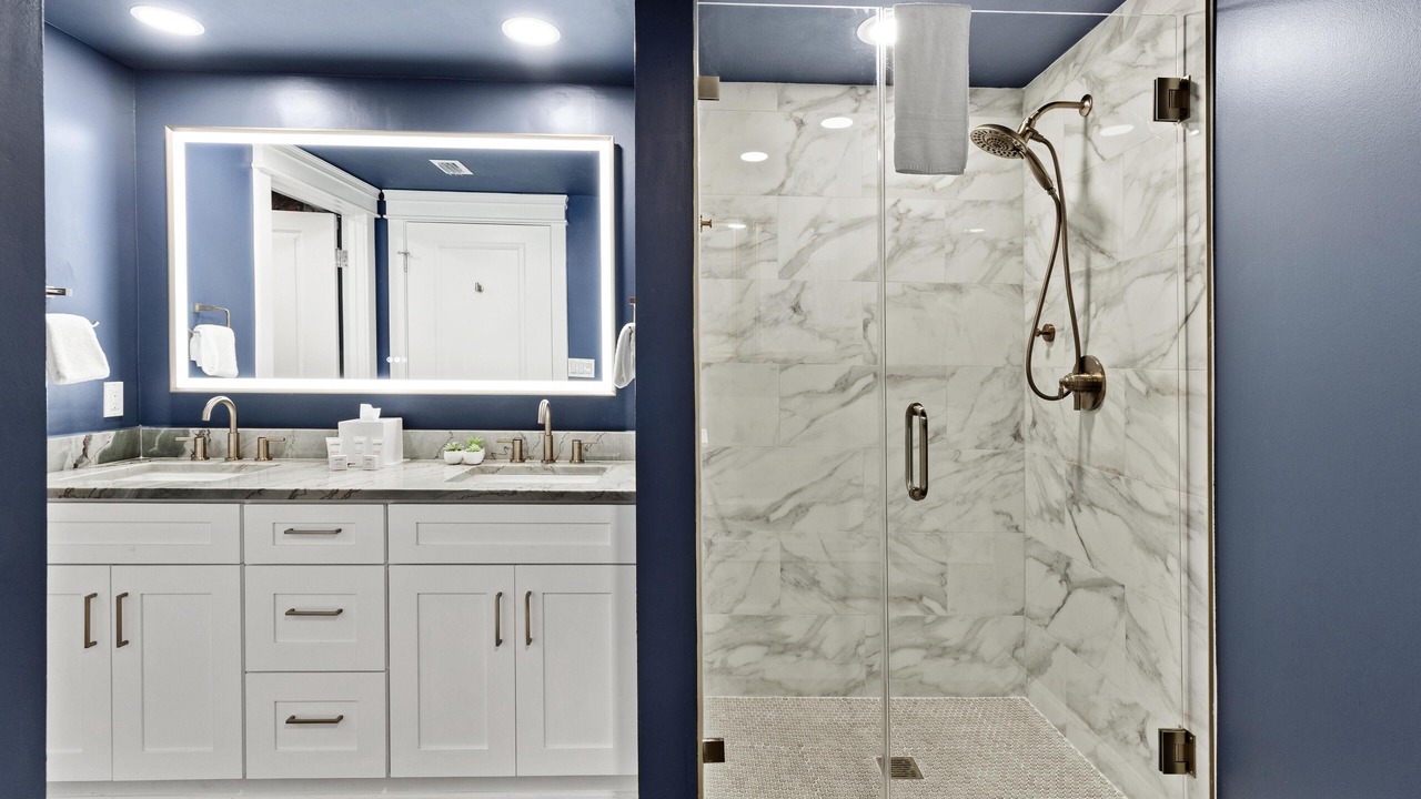 Photo of Bathroom in Baytowne Wharf
