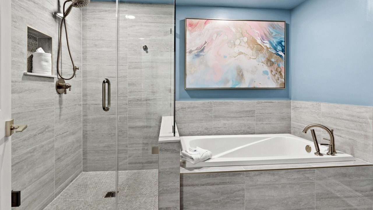 Photo of Bathroom in Baytowne Wharf