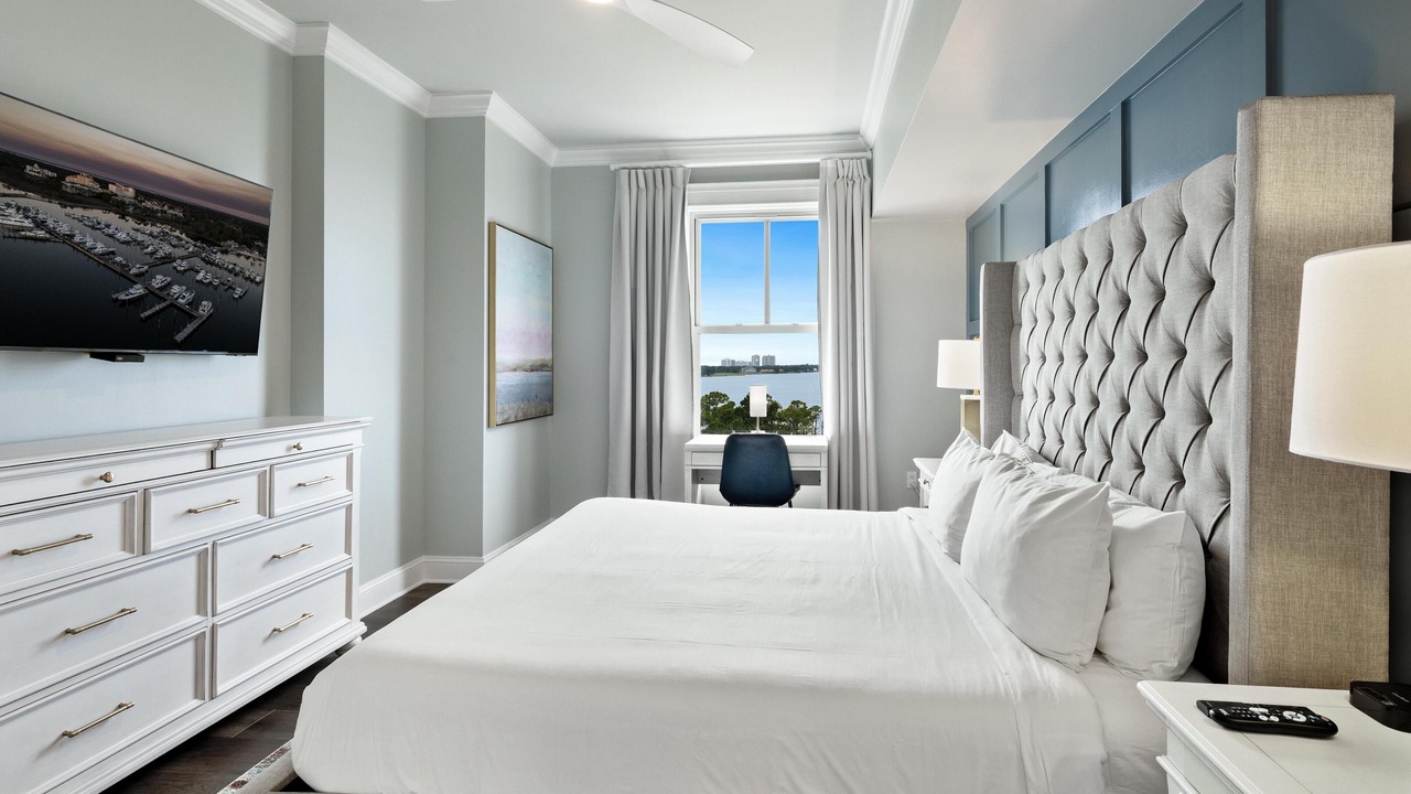 Photo of Bedroom in Baytowne Wharf