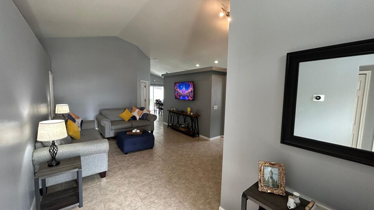 Photo of Livingroom in Florida Pines