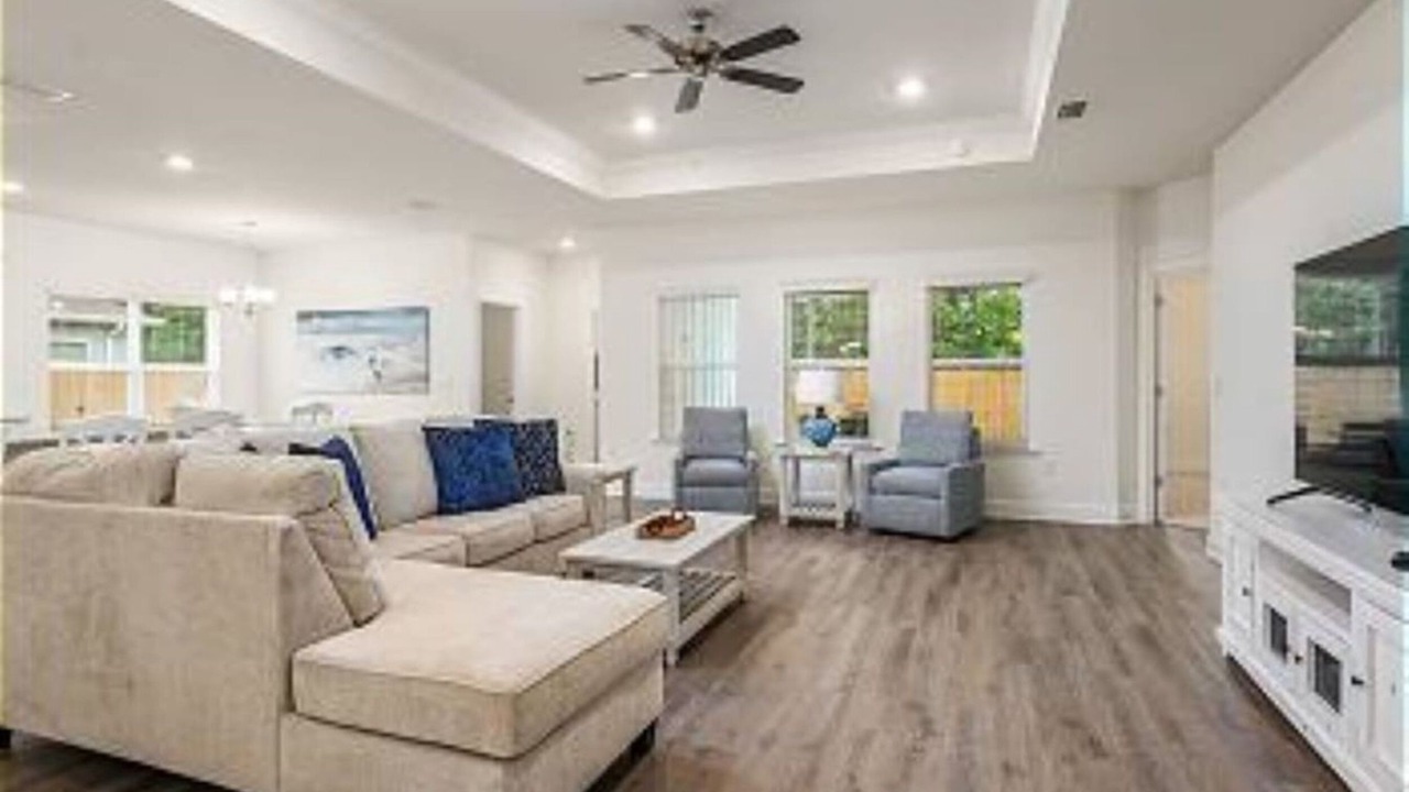 Photo of Livingroom in Foley
