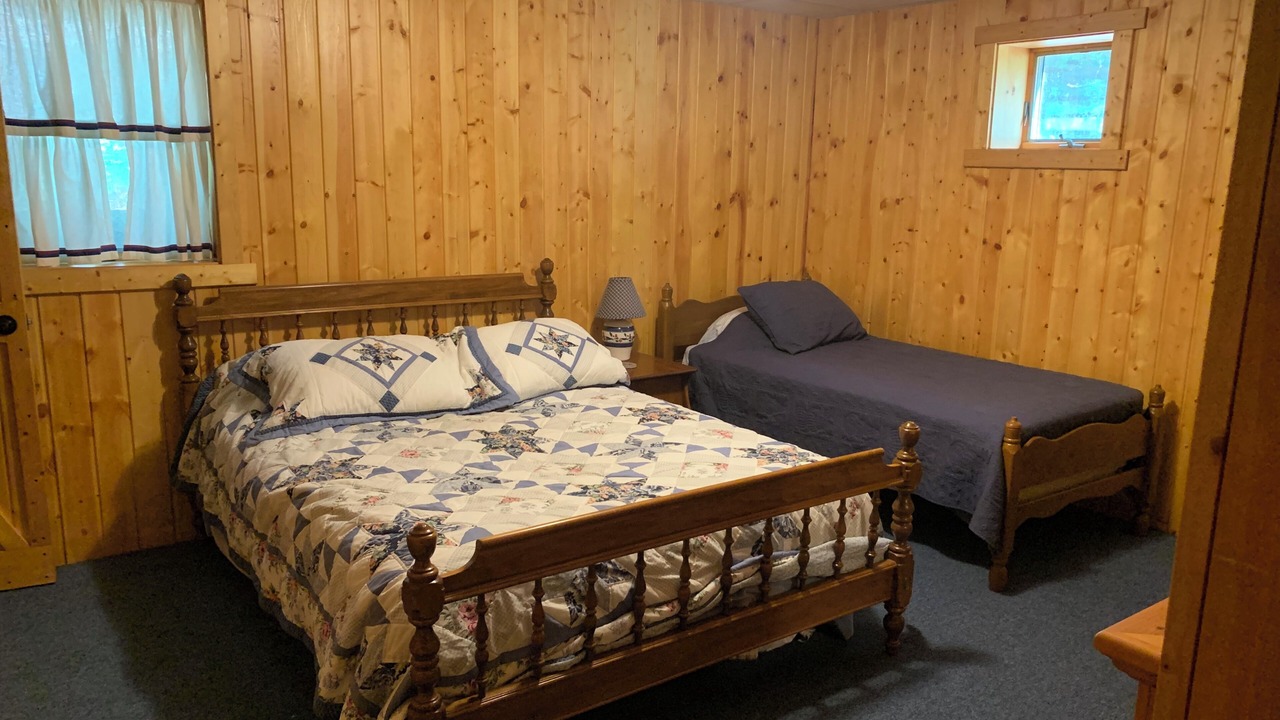 Photo of Bedroom in Lake Arrowhead