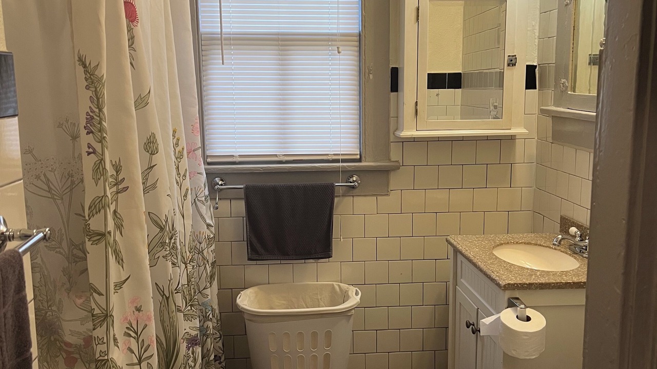 Photo of Bathroom in Arabi