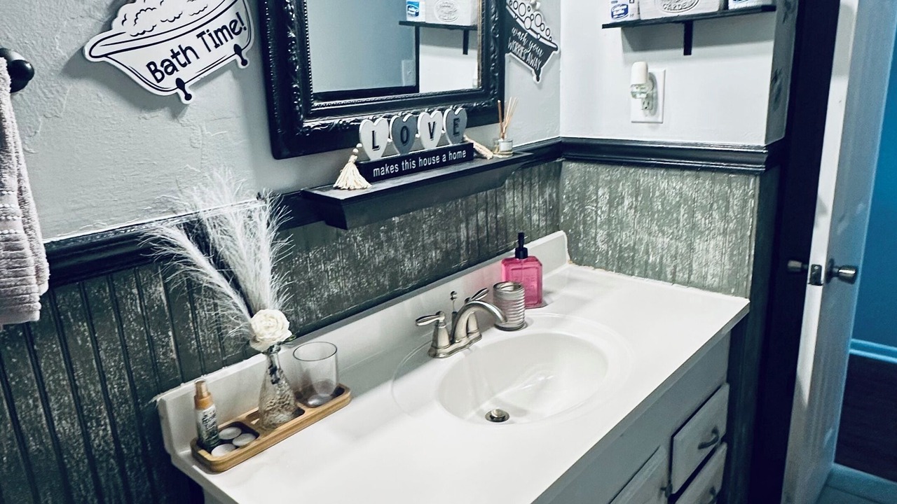 Photo of Bathroom in Saint Elmo
