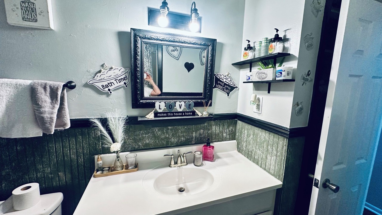 Photo of Bathroom in Saint Elmo