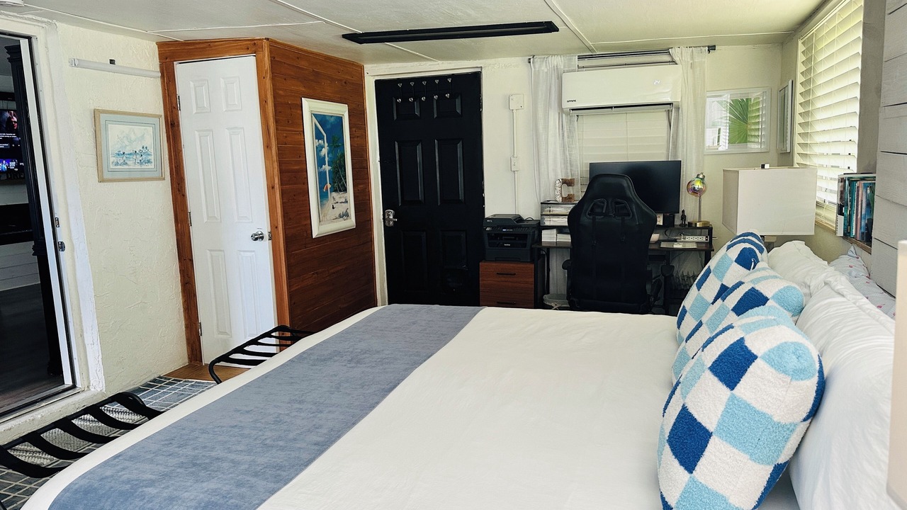Photo of Bedroom in Oak Hill