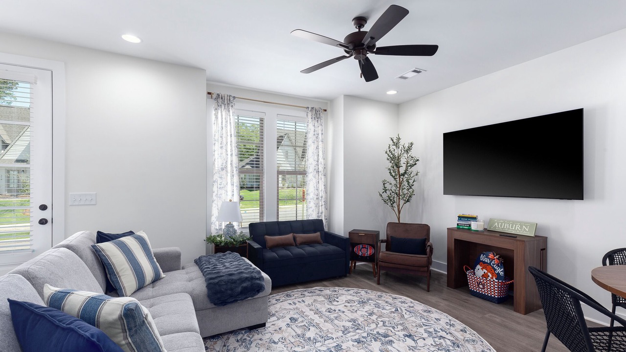 Photo of Livingroom in Auburn