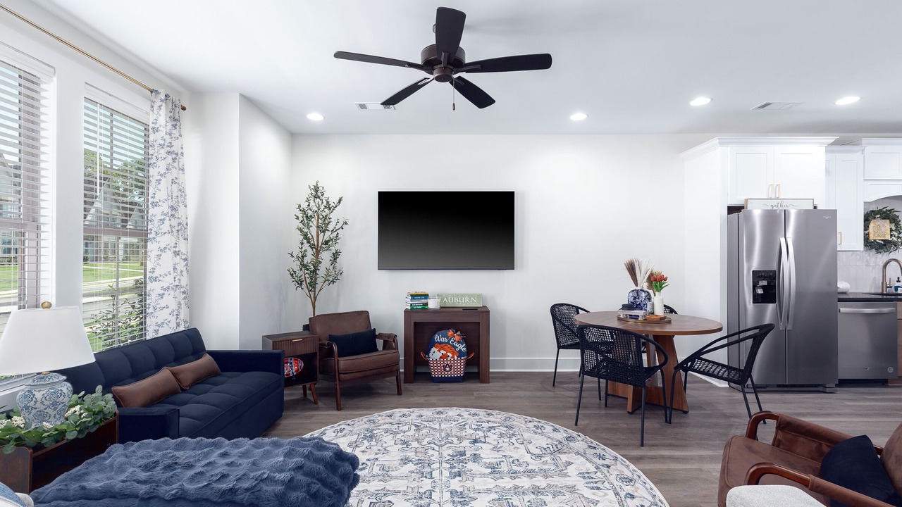 Photo of Livingroom in Auburn