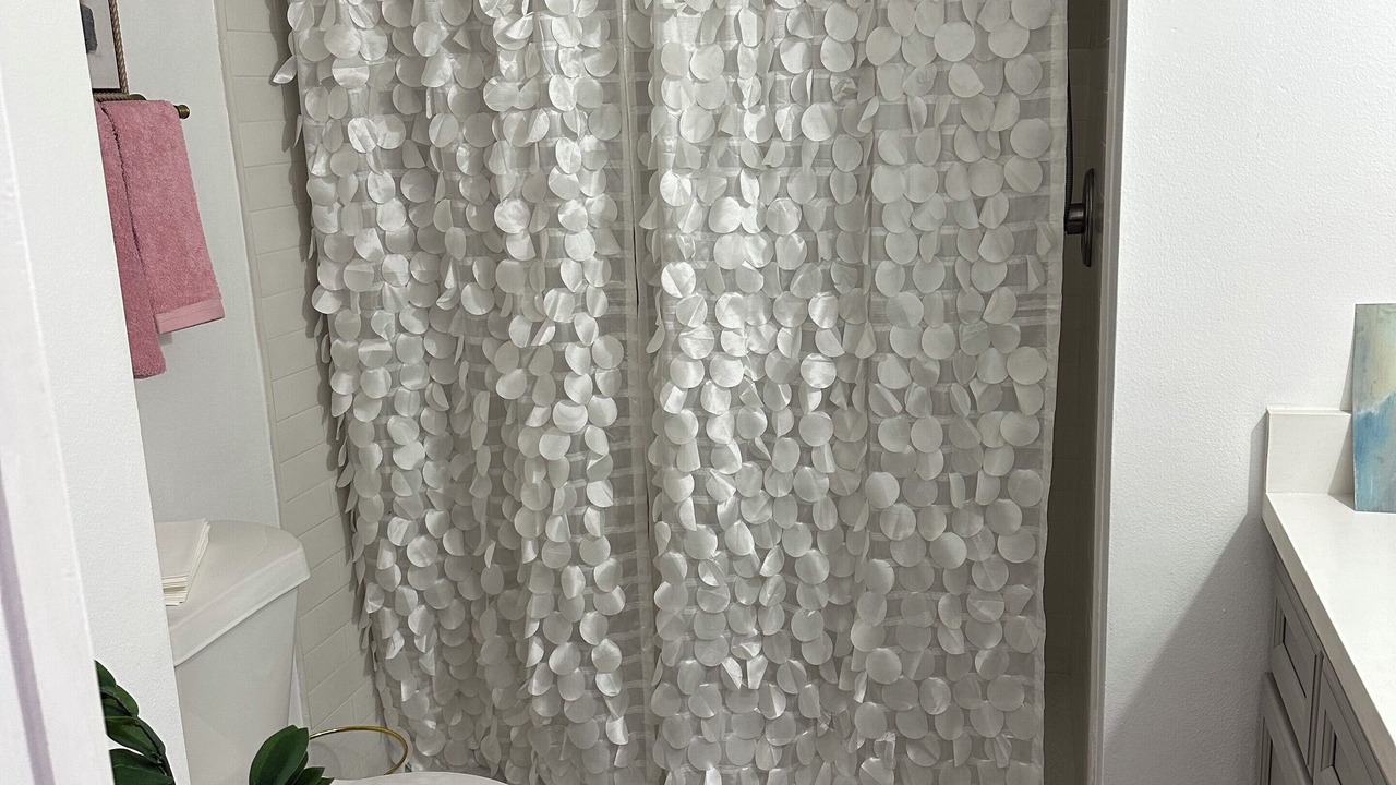 Photo of Bathroom in Madisonville