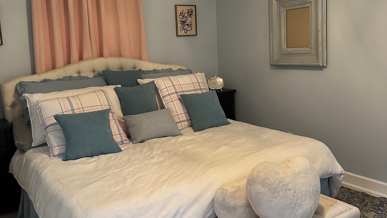 Photo of Bedroom in Madisonville