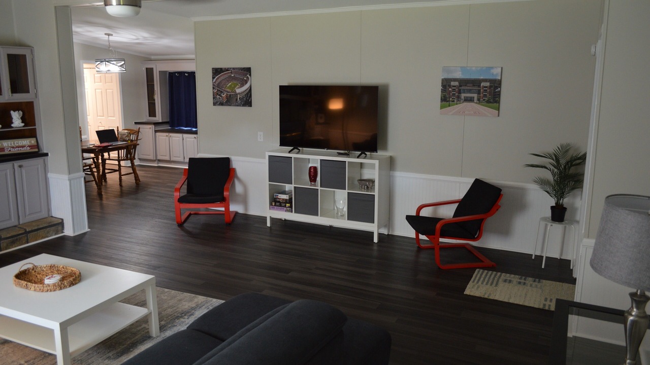 Photo of Livingroom in Elrod