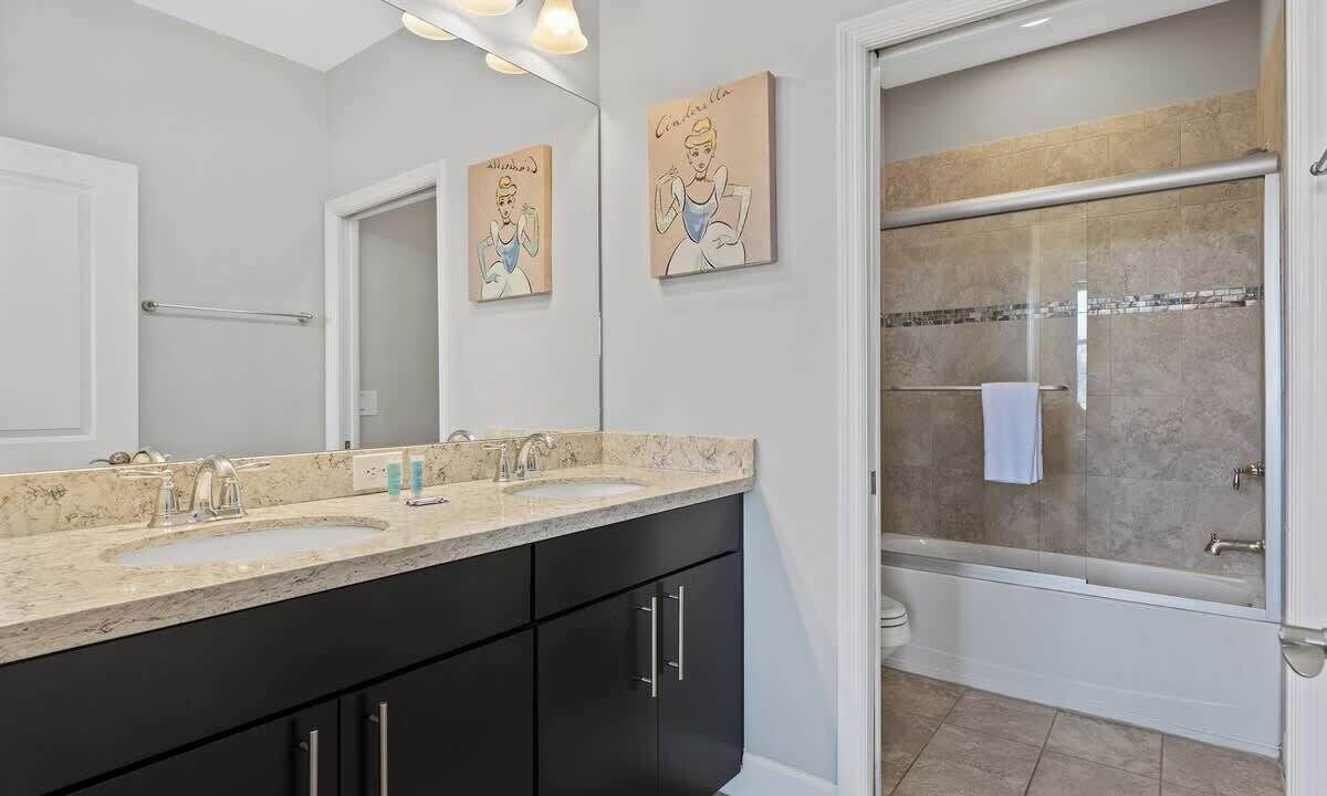 Photo of Bathroom in Davenport