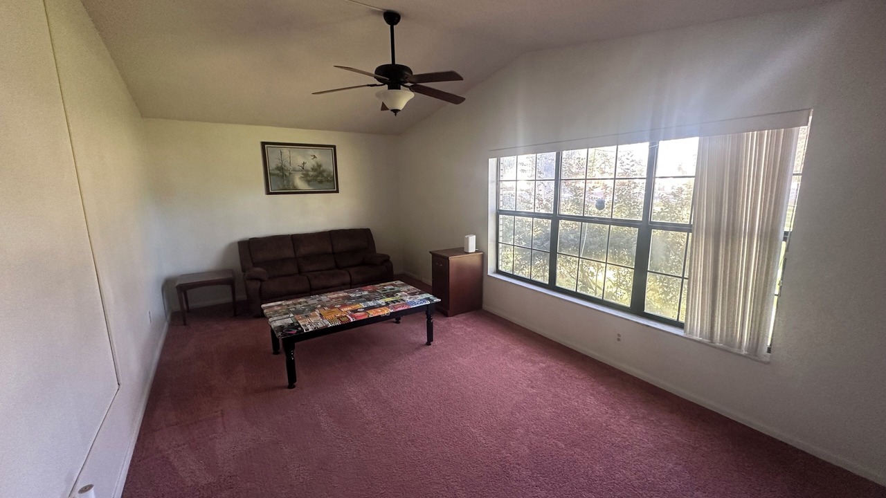 Photo of Livingroom in Lake City