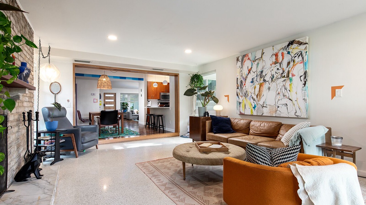 Photo of Livingroom in Audubon Park