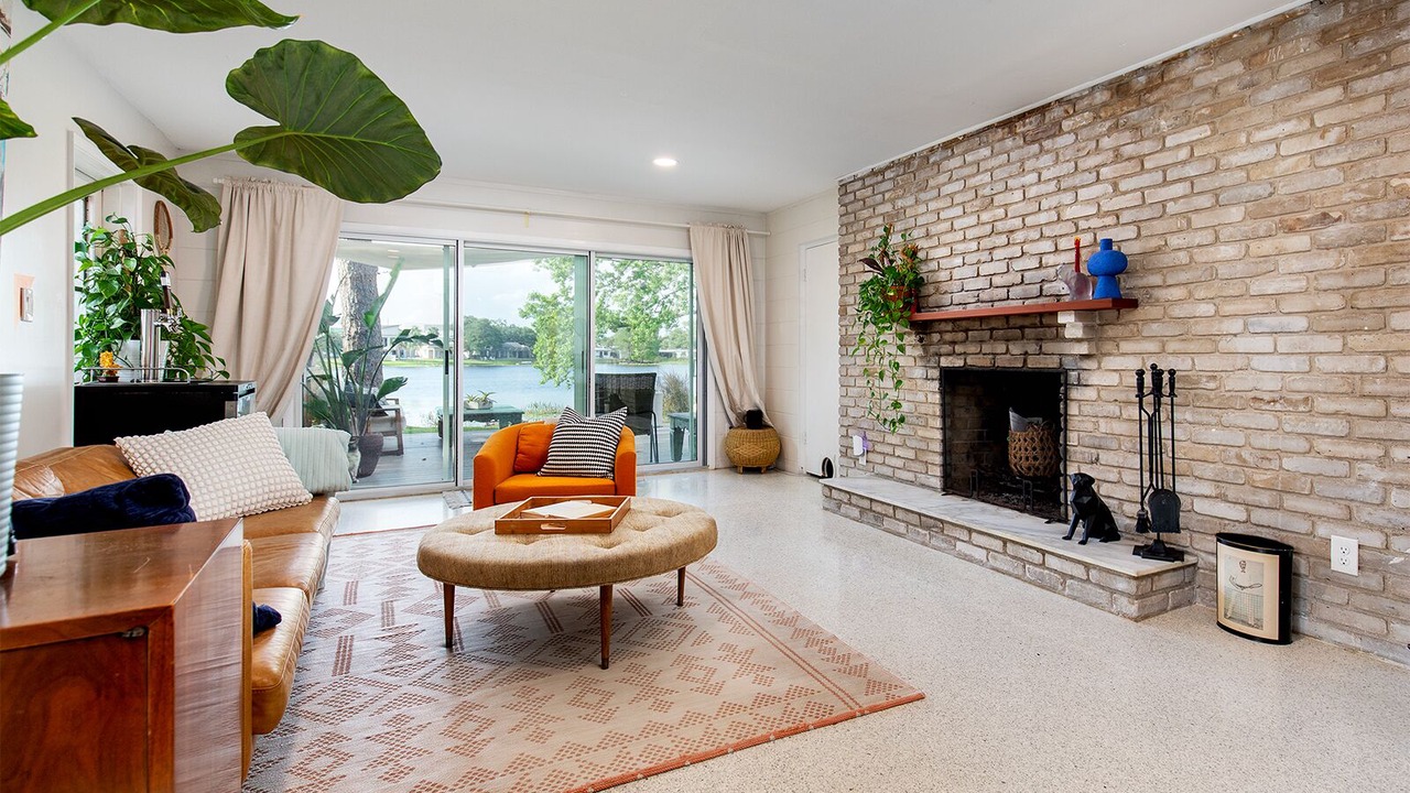 Photo of Livingroom in Audubon Park