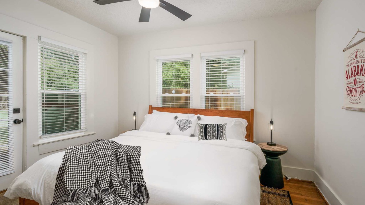 Photo of Bedroom in Northport