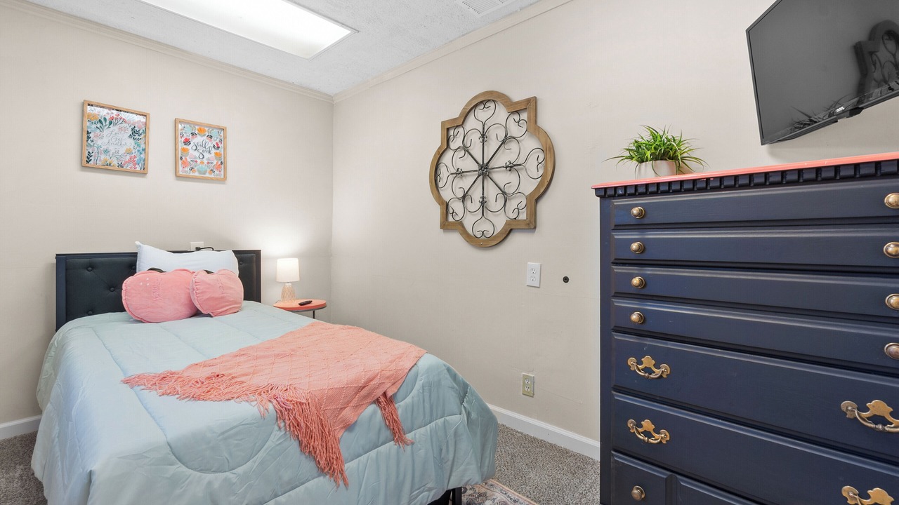 Photo of Bedroom in Perry
