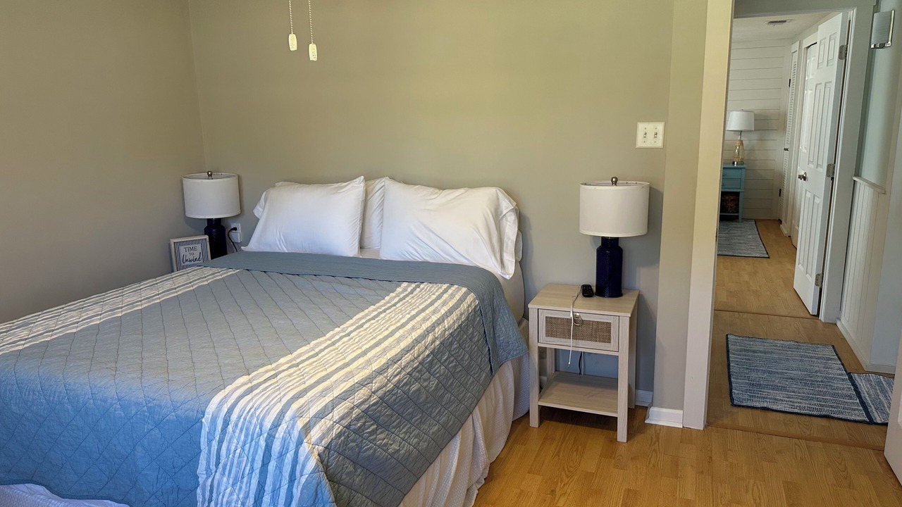 Photo of Bedroom in Crescent City