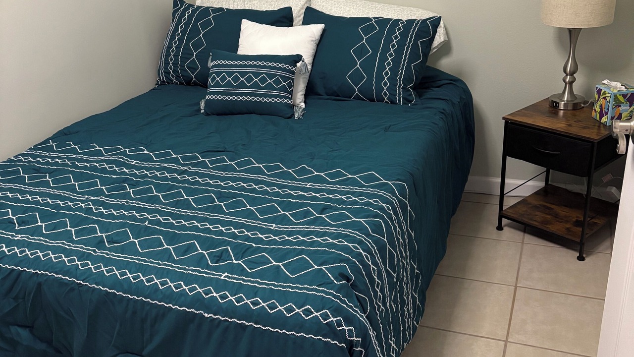 Photo of Bedroom in Foley