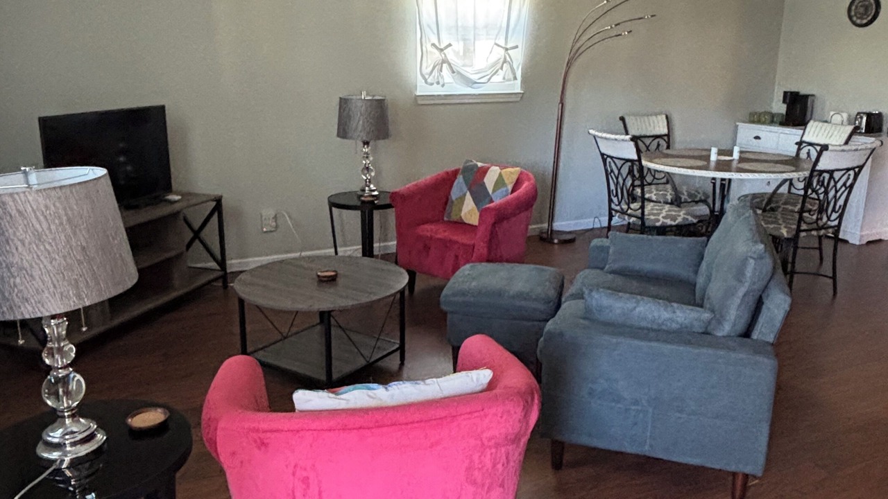 Photo of Livingroom in Foley