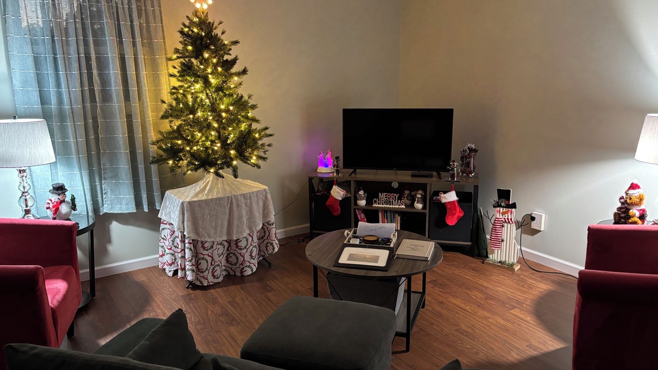 Photo of Livingroom in Foley
