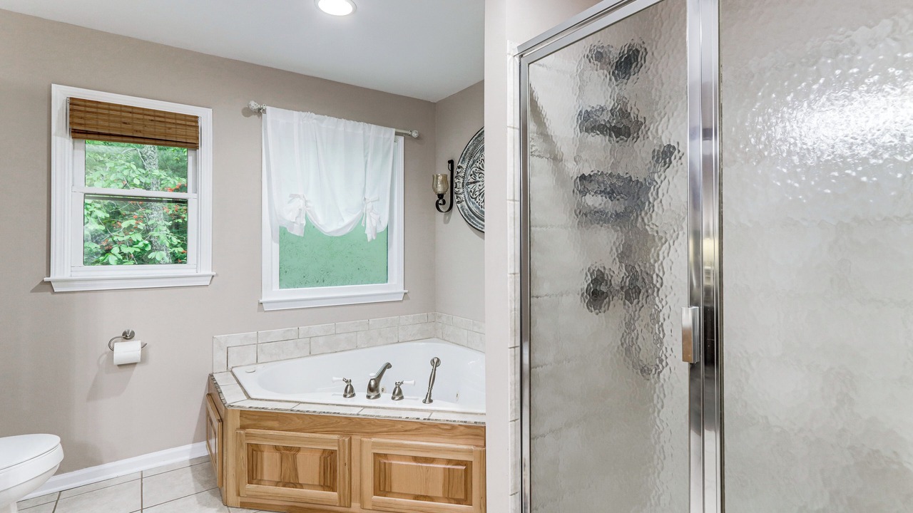 Photo of Bathroom in Walnut Mountain