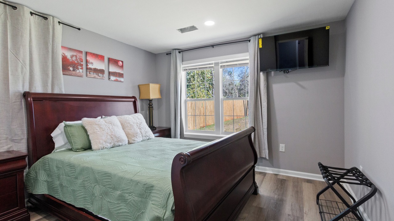 Photo of Bedroom in Tuscaloosa