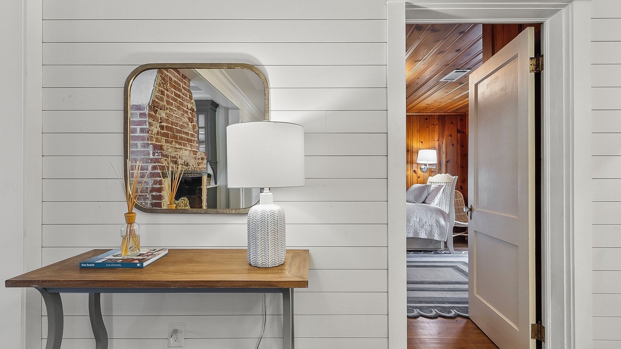 Photo of Bedroom in Northport