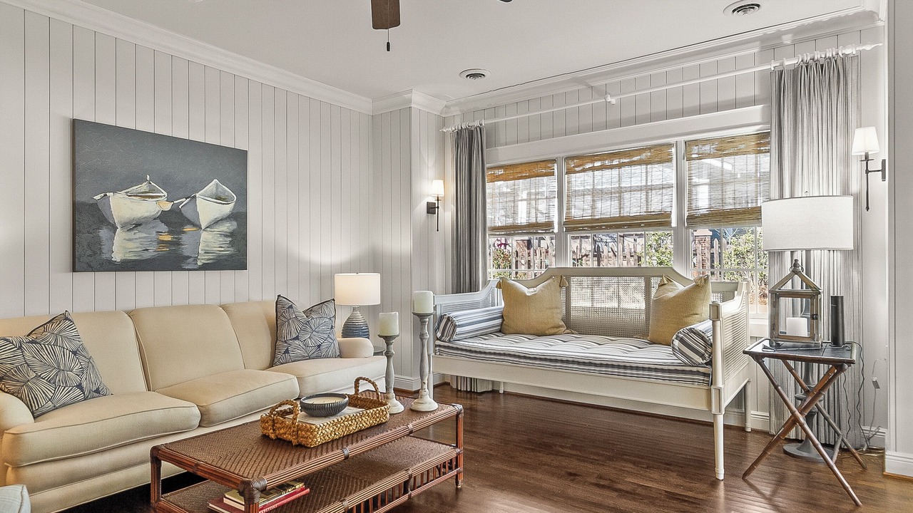 Photo of Livingroom in Northport