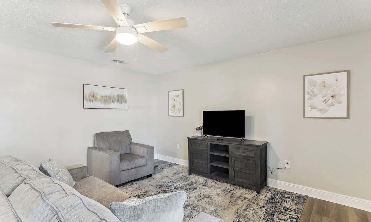Photo of Livingroom in Slidell