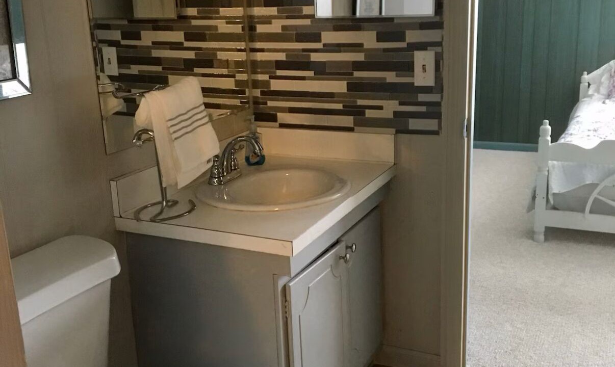Photo of Bathroom in Donalsonville
