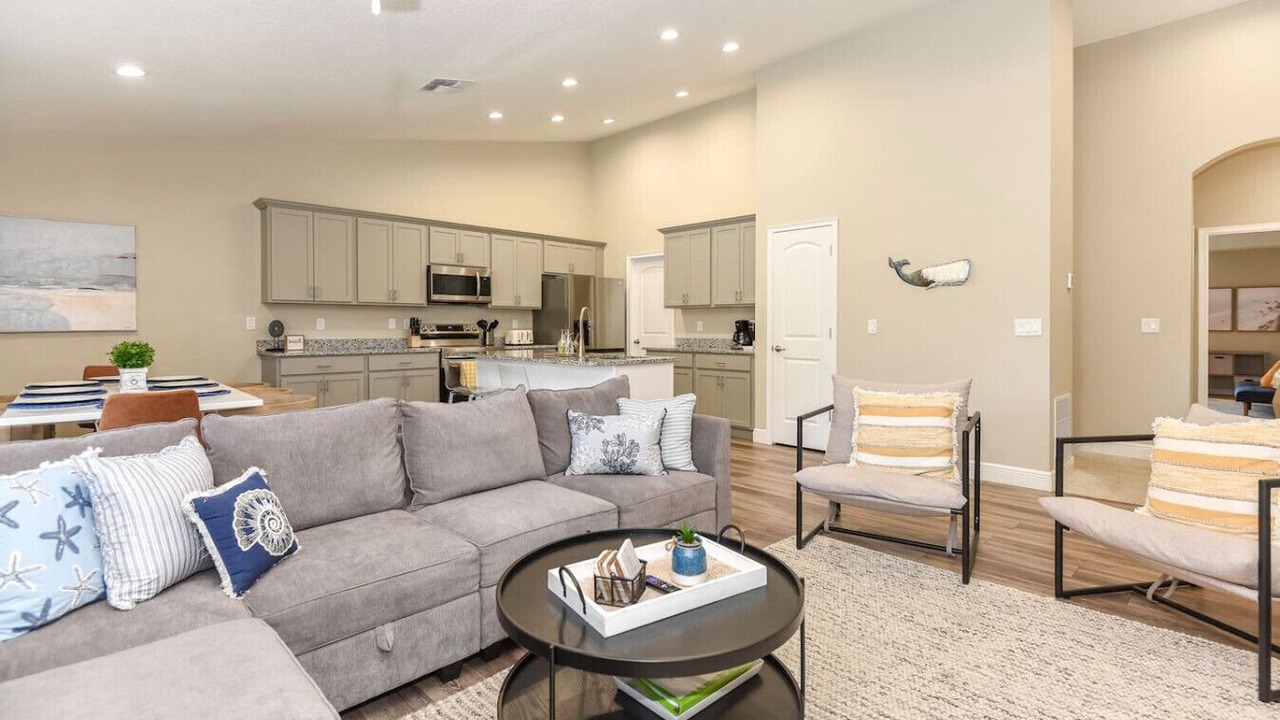 Photo of Livingroom in Mcelroys Belleview