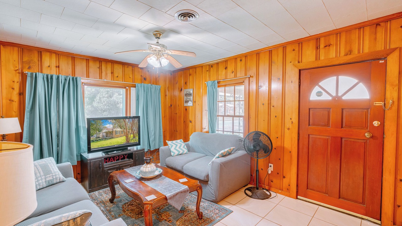 Photo of Livingroom in Chickasaw