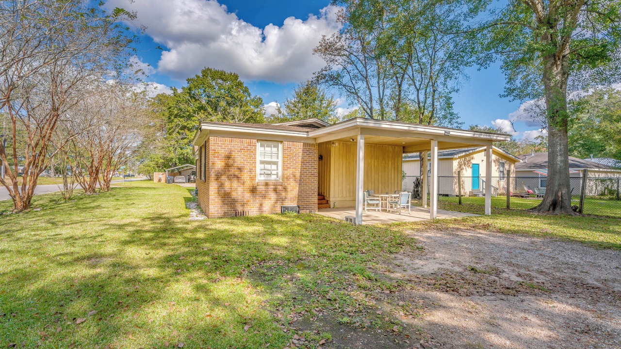 Photo of Outdoor in Chickasaw