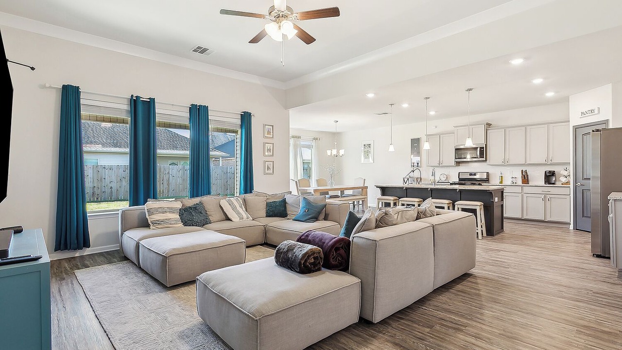 Photo of Livingroom in Slidell