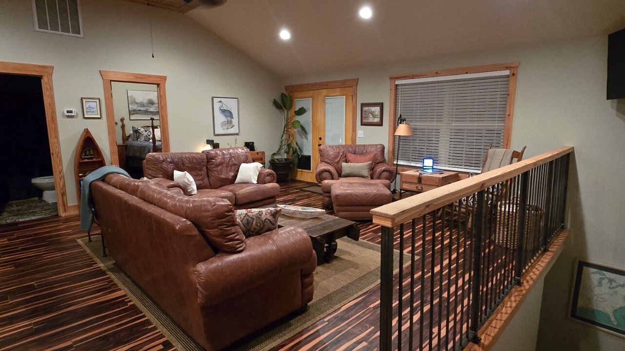 Photo of Livingroom in Groveoak