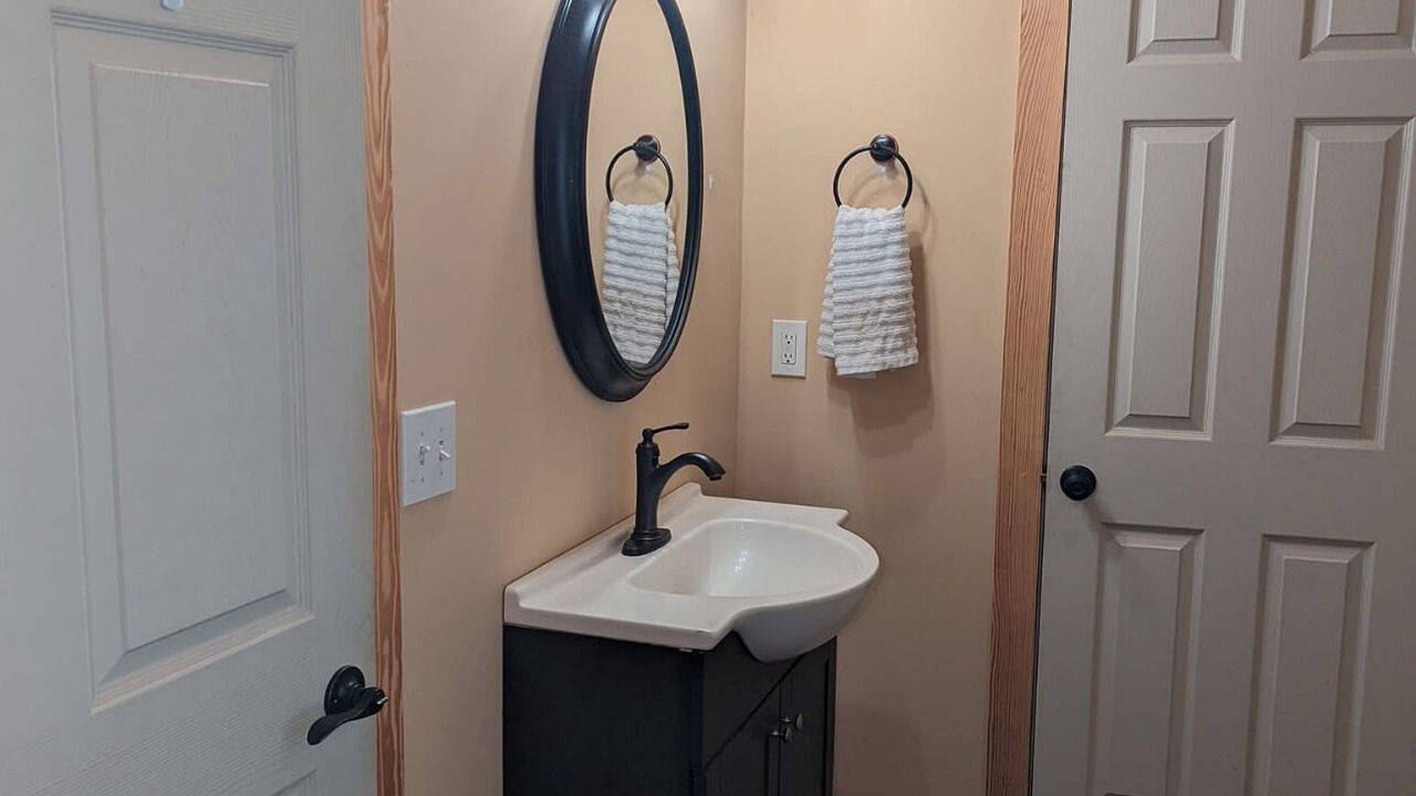 Photo of Bathroom in Groveoak