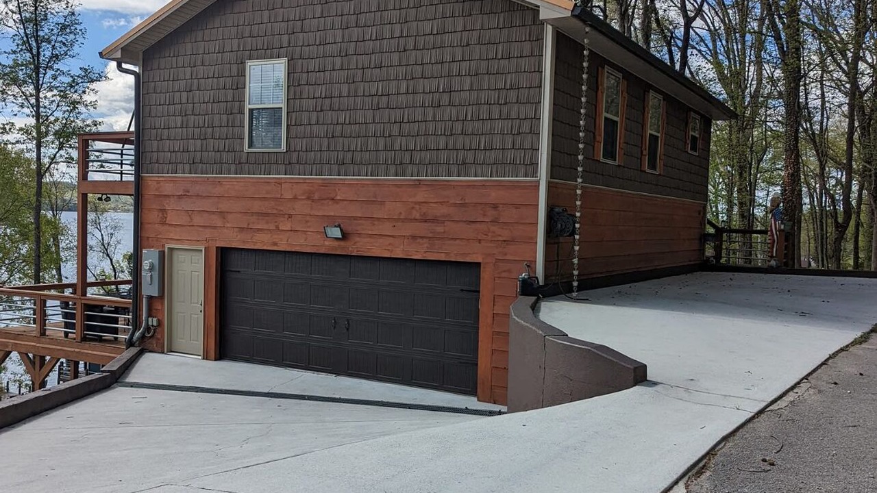 Photo of Outdoor in Groveoak