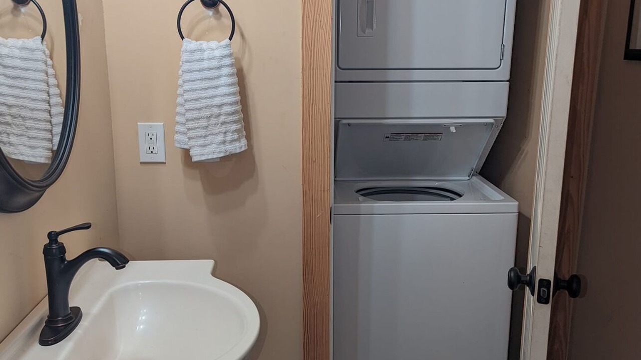 Photo of Bathroom in Groveoak